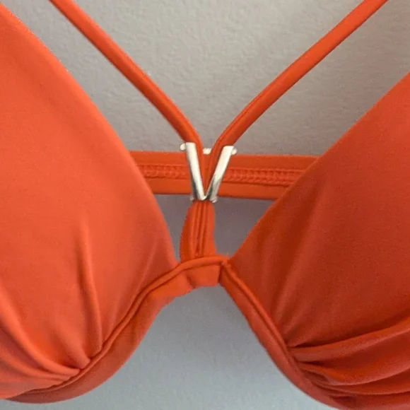 VENUS Orange Bikini Top with V-Neck and Decorative Detail - Picture 4 of 4
